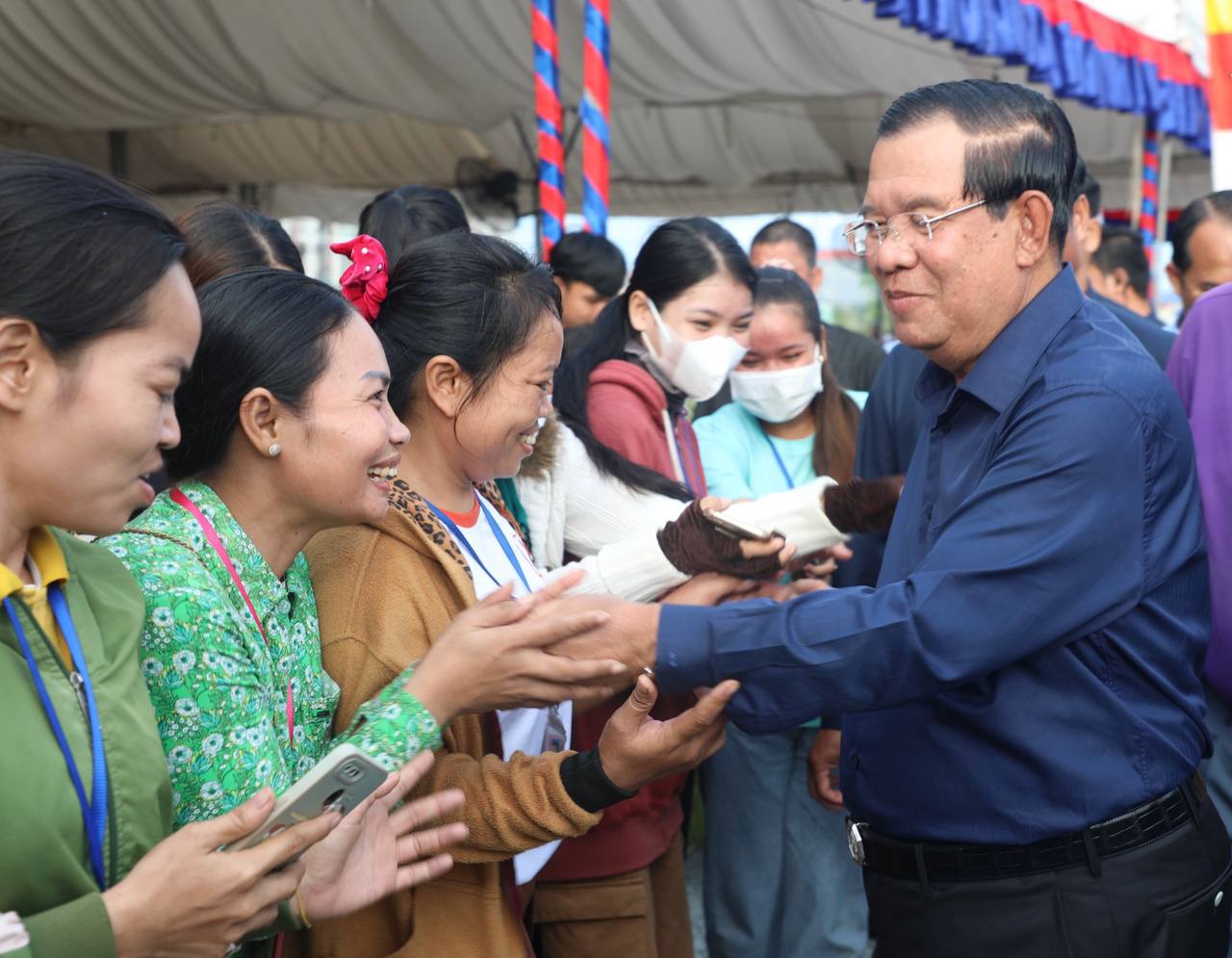 ព្រឹកស្អែក សម្តេចតេជោ ហ៊ុន សែន នឹងបន្តអញ្ជើញចុះជួបកម្មករ កម្មការិនី ជិត២ម៉ឺននាក់ជាបន្តទៀត នៅស្រុកគងពិសី ខេត្តកំពង់ស្ពឺ